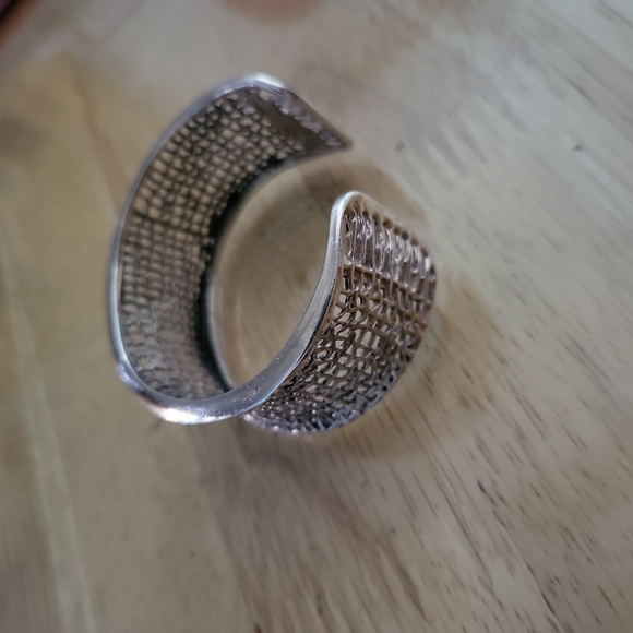 Silpada 925 Sterling Silver Cuff Bracelet Mesh Design - Picture 2 of 9